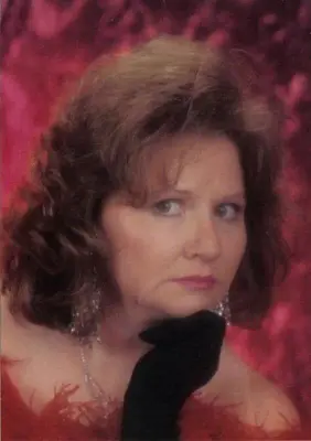 Glamour Shot Mom meme template