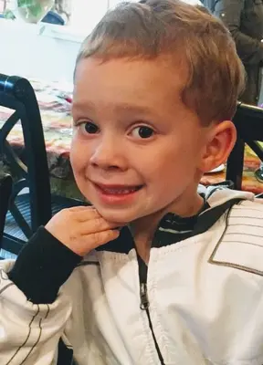 Smiling kid meme template