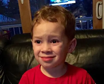 ME WHEN I SOLELY EAT CHICKEN AND BREAD SO THAT HOLIDAYS ARE JUST ME EATING MY DAILY MEAL meme template
