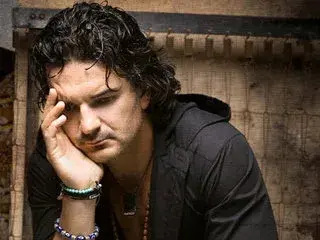 Arjona meme template
