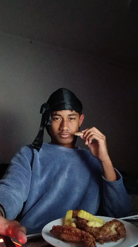 GURLL WHAT YOU LOOKIN AT - 💅💅💅 meme template